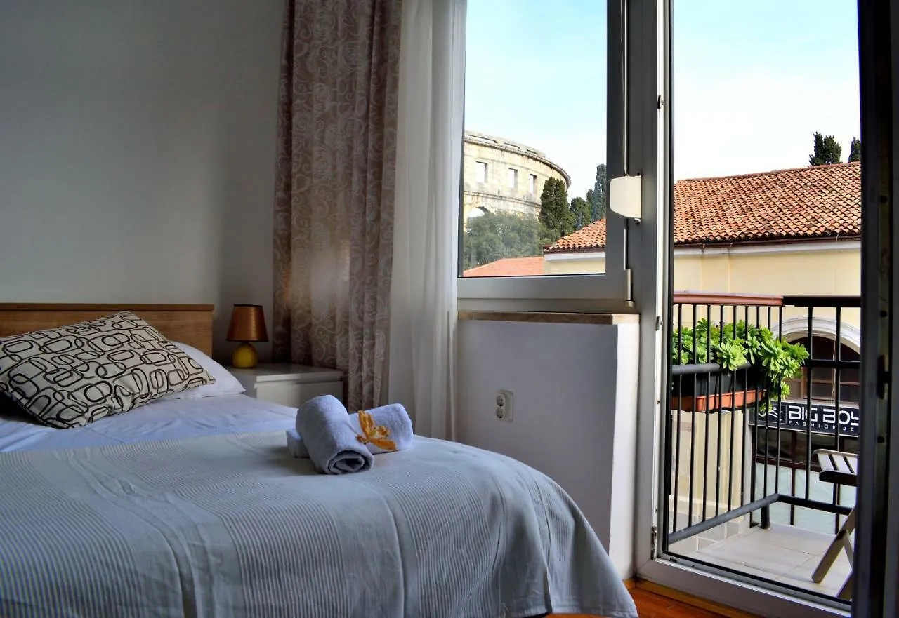 Amphitheatre Apartments Pula